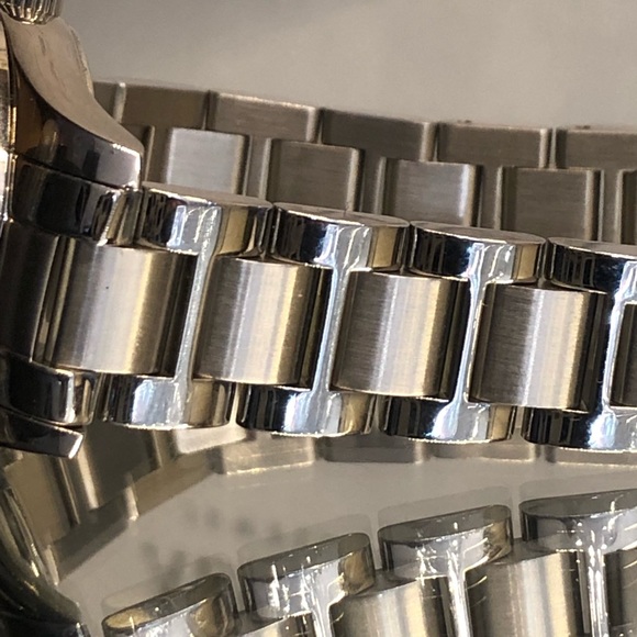 Longines Conquest Woman’s Dress Watch - Picture 9 of 9